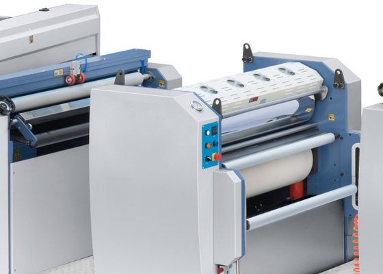 Porcellana Macchine della laminazione della stampa di Digital di dimensione compatta con il dispositivo di spazzolatura della polvere fornitore